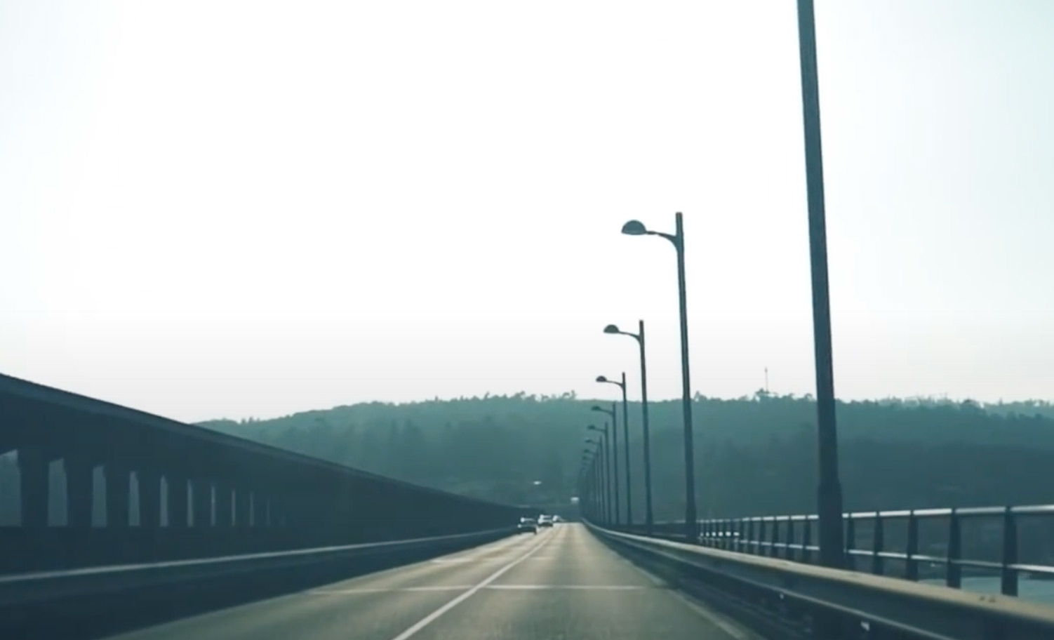 conduciendo por el puente de Rande